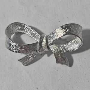 Vintage Silver-tone Bow Ribbon Pin
